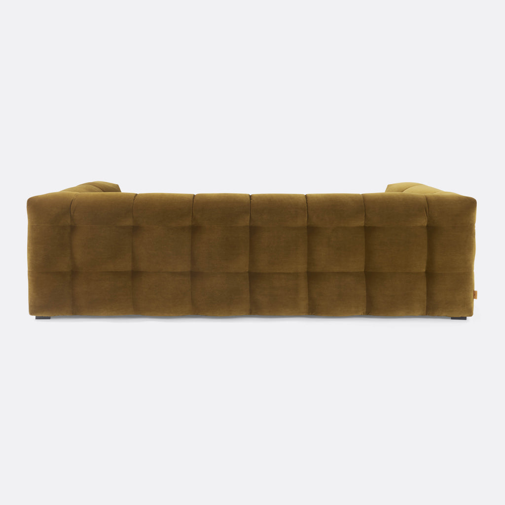 Klassieke 3-zitsbank Golden Curry – Velvet bank in retro modern chic stijl